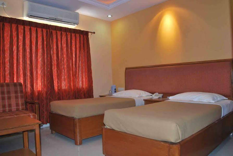 The Chakrie Residency Hotel Tirupati Eksteriør billede