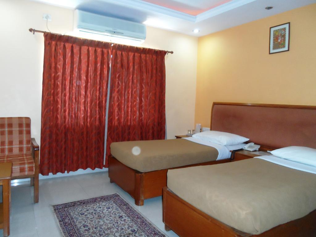 The Chakrie Residency Hotel Tirupati Eksteriør billede