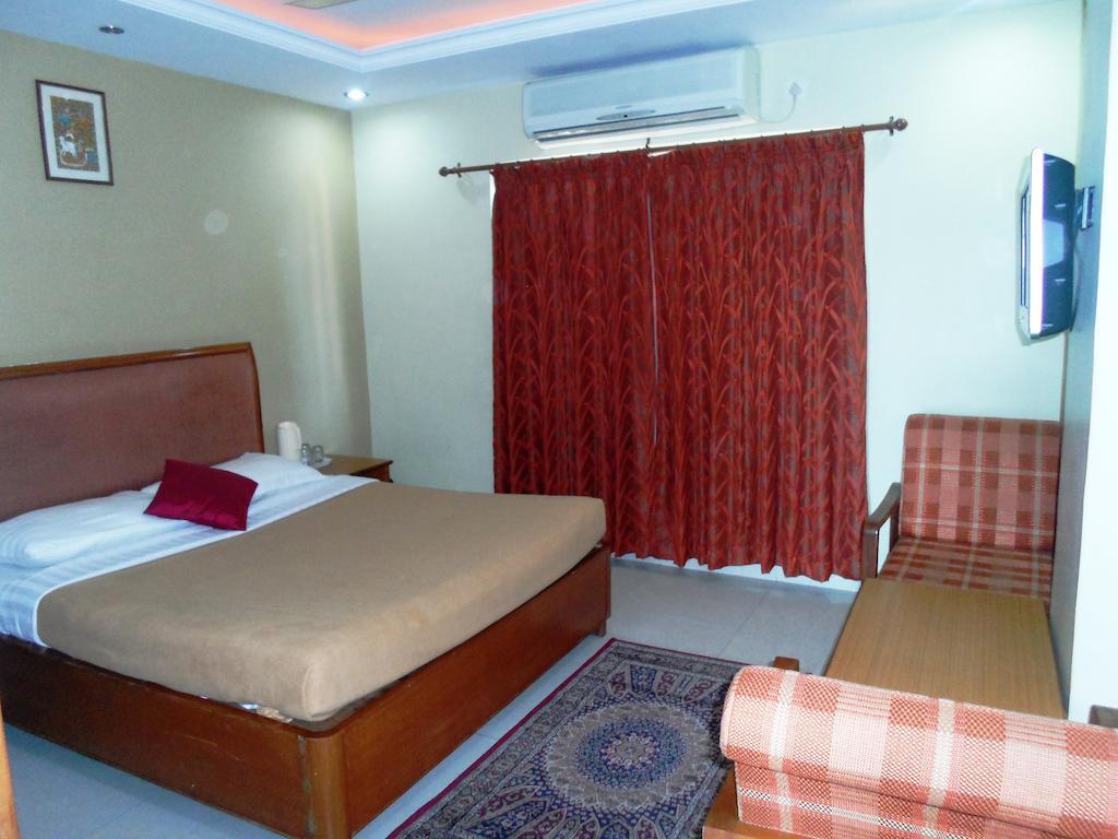 The Chakrie Residency Hotel Tirupati Eksteriør billede